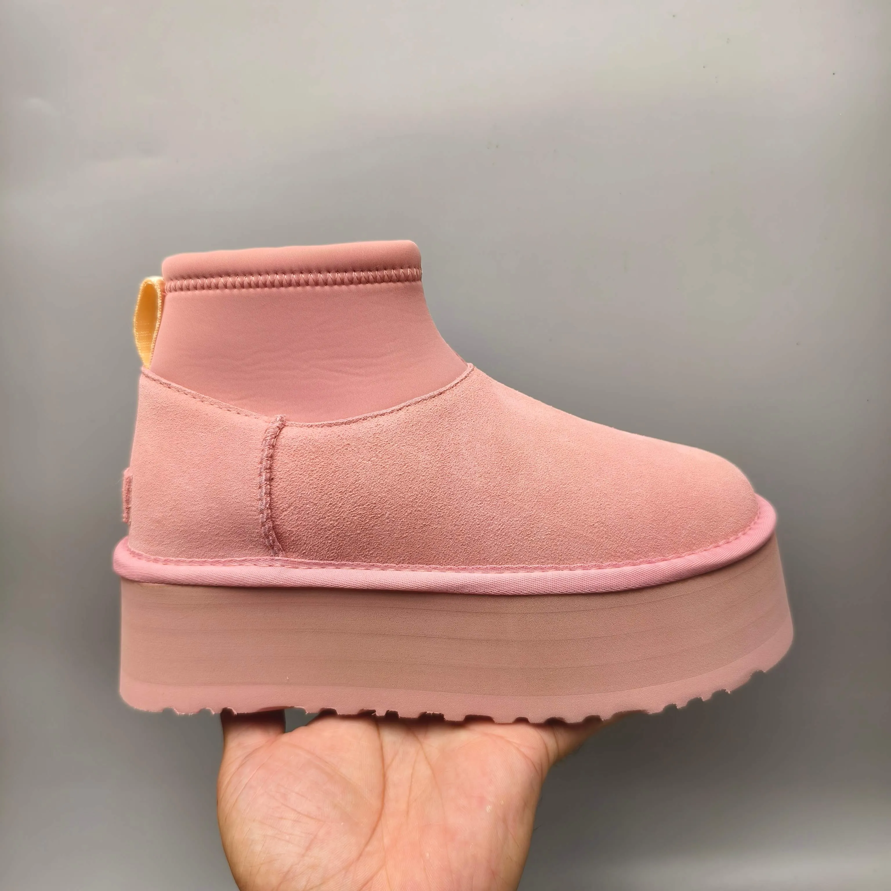💰640 UGG sheepskin all-in-one snow boots 8990 thick-soled knitted wool socks, fashionable women's style, color: pink, matching size: 35-40